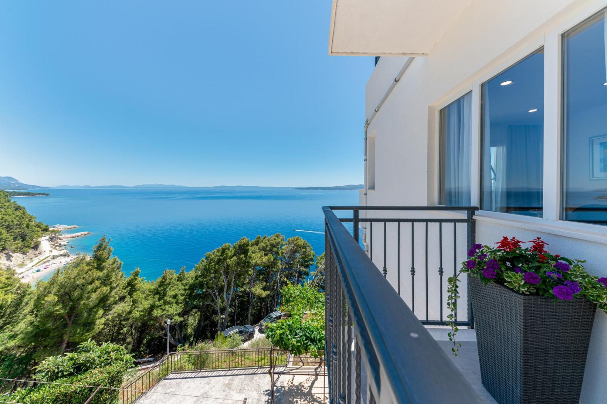 Seaview Apartments Nives Brela Exterior photo