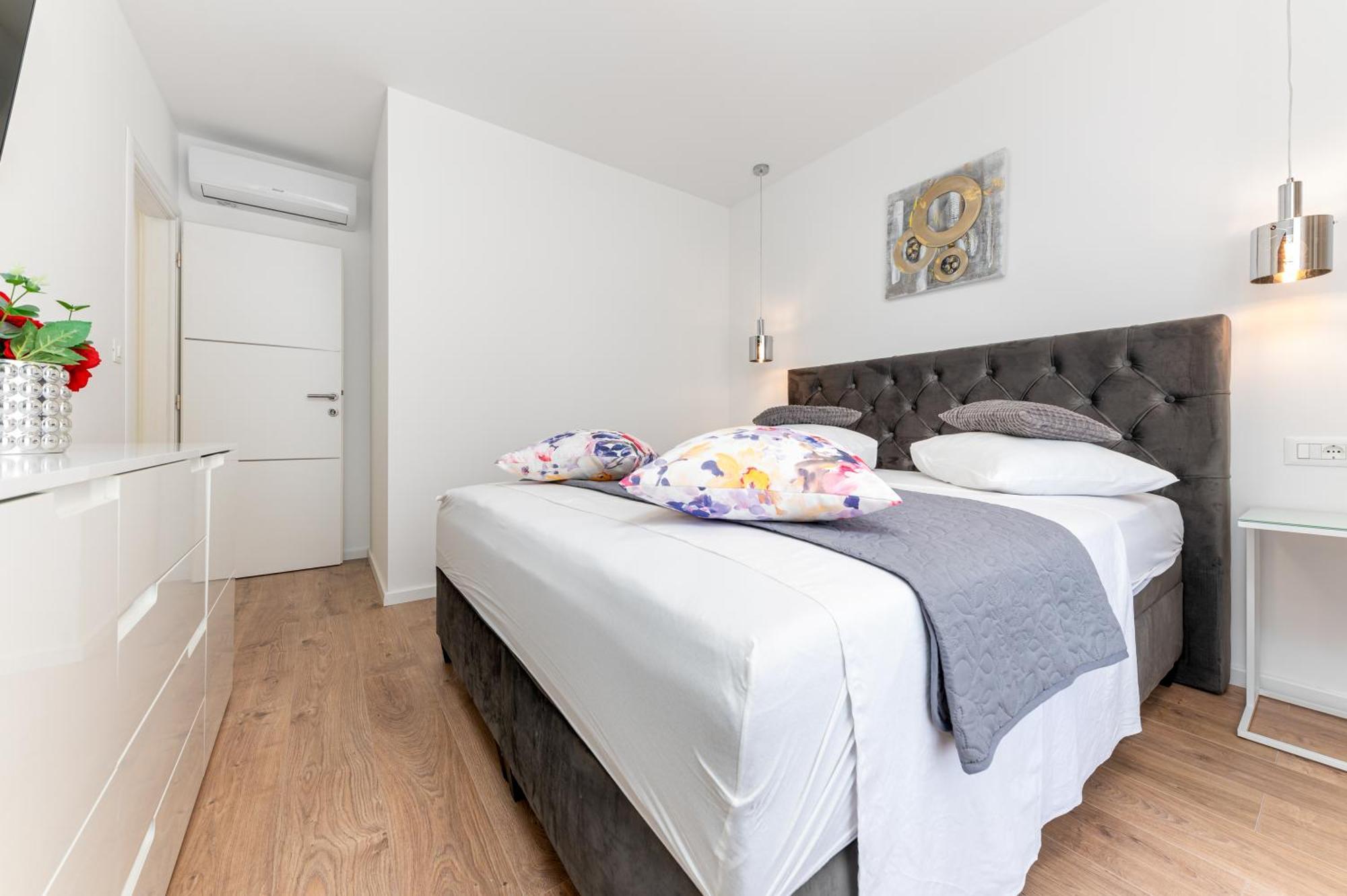 Seaview Apartments Nives Brela Room photo