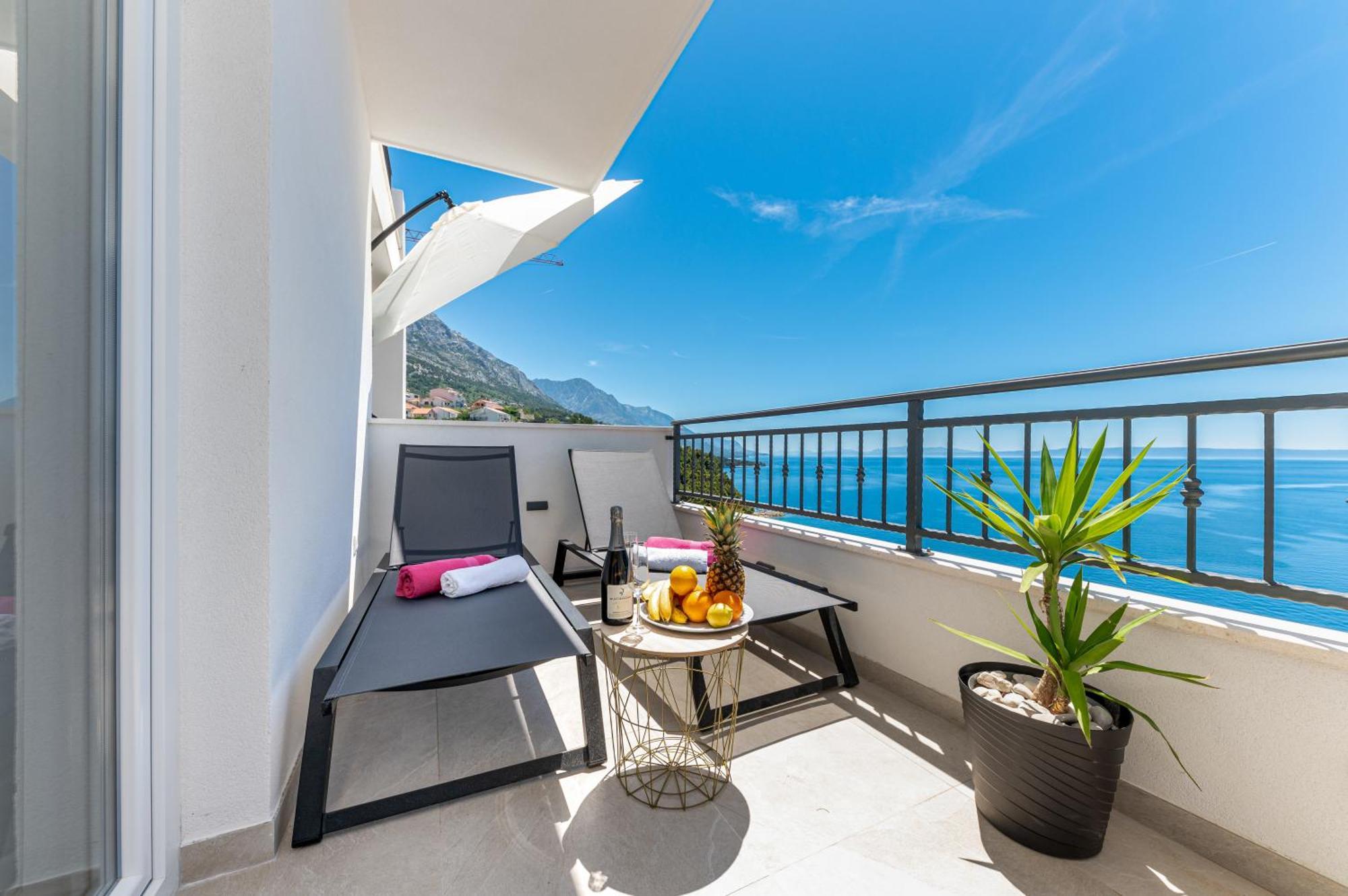 Seaview Apartments Nives Brela Exterior photo