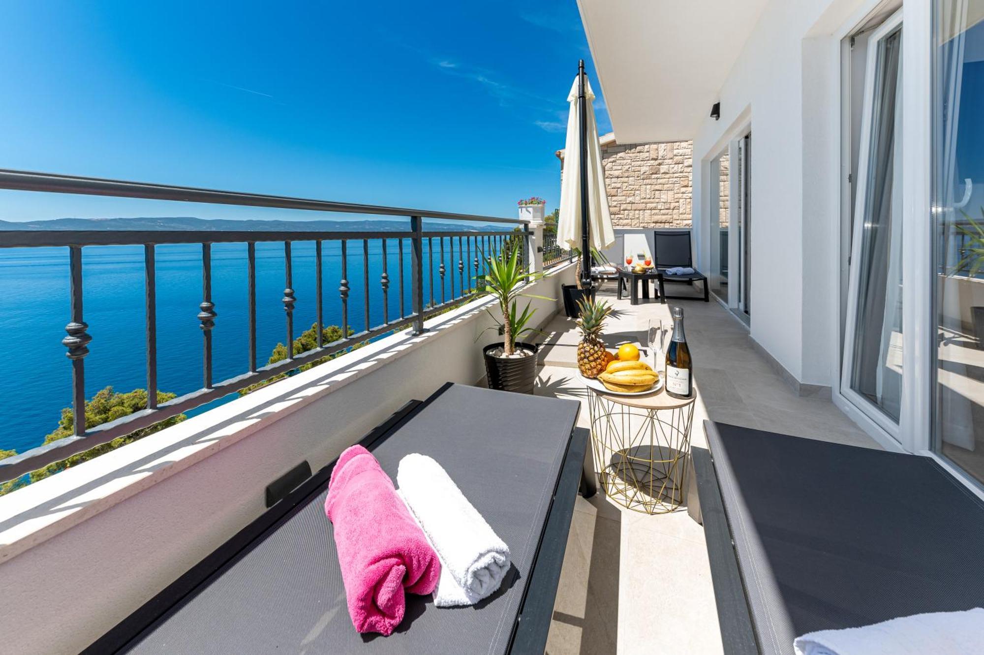 Seaview Apartments Nives Brela Exterior photo